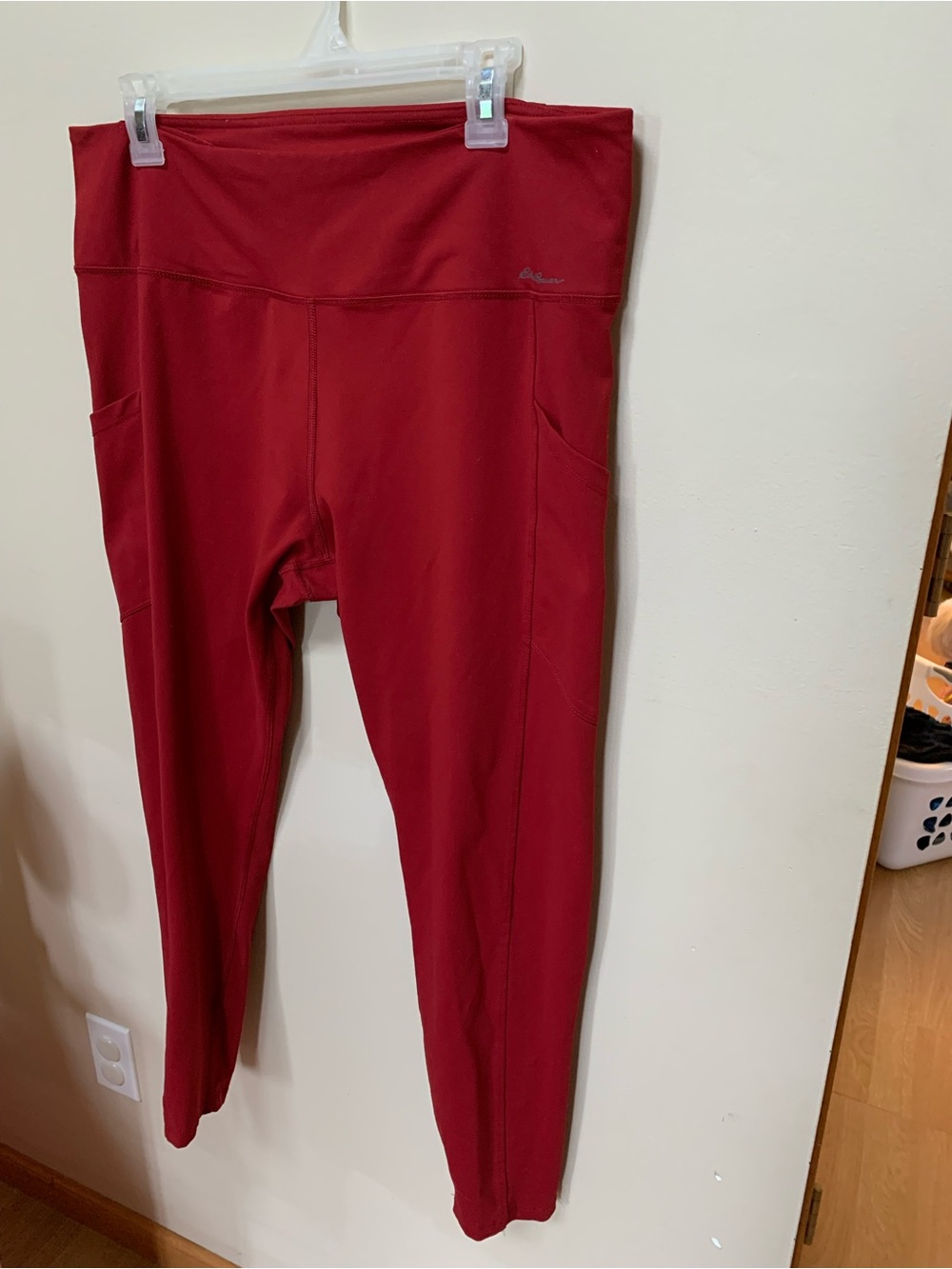 Eddie Bauer Red High-Waist Pocket Leggings